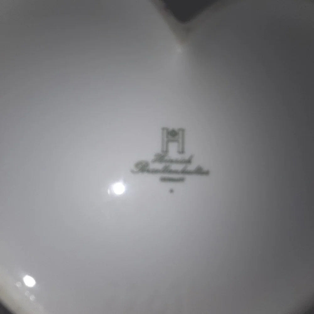 Heinrich Porcelain Trinket Box Heart Shaped‎ Birds Gold Accent Germany